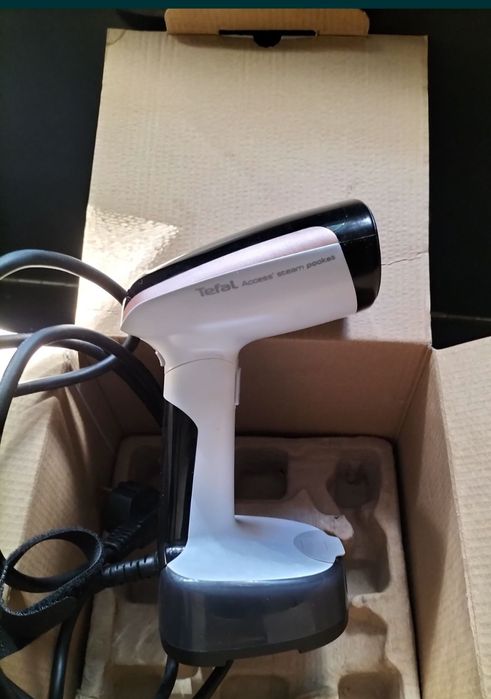 Aparat de călcat vertical cu abur Tefal Acces Steam Pocket, 1300W