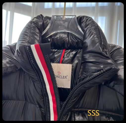 Moncler черен класически пухнат костюм