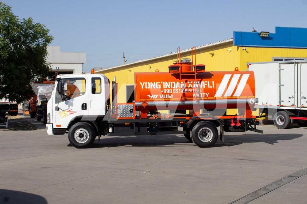 Топливозаправщик FAW Tiger V 7 м³ мини бензовоз