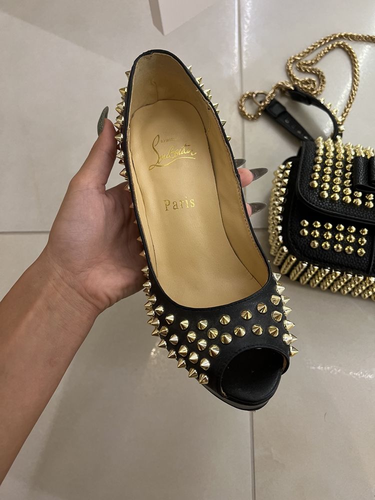 Дамски обувки и чанта C.Louboutin