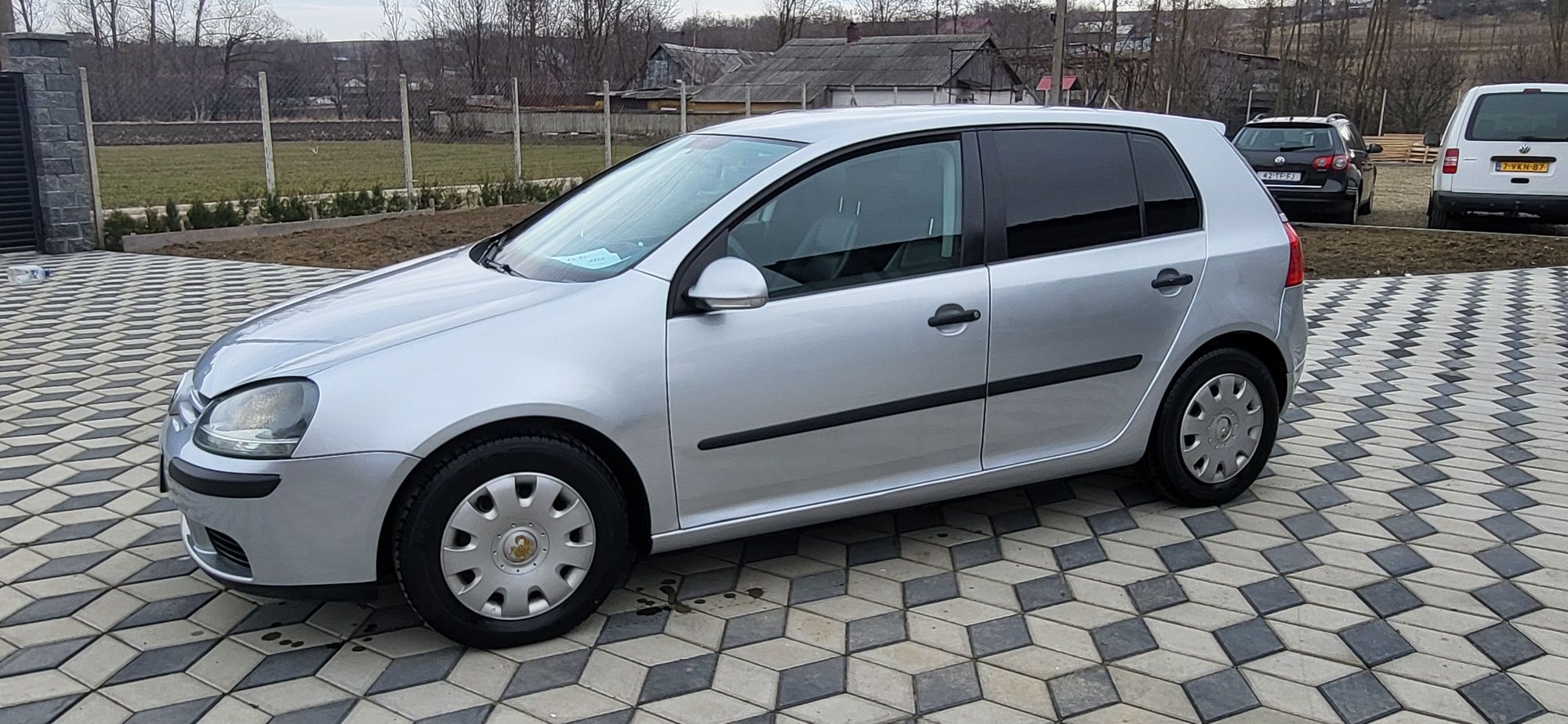 Golf 5 1.6 benzina