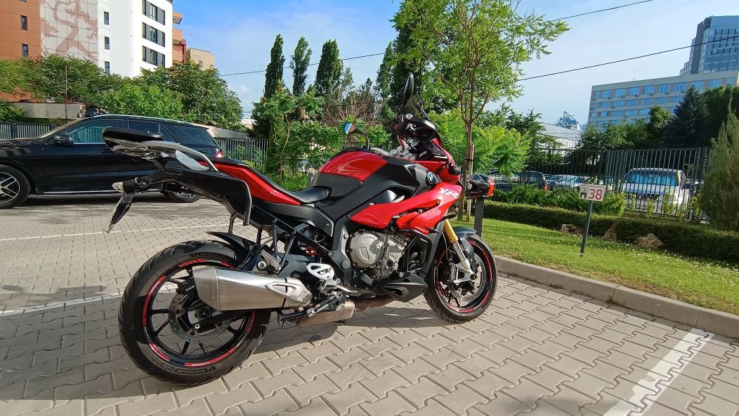 Мотоциклет BMW S1000XR