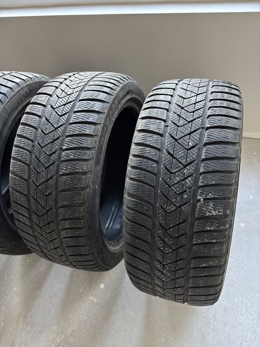 Зимни гуми 225/45/17 PIRELLI Sotozero 3 - 4 бр.