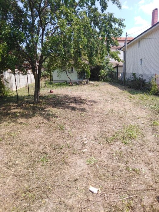 почистване на дворове /дворни места/, извозване на храсти и клониотпад