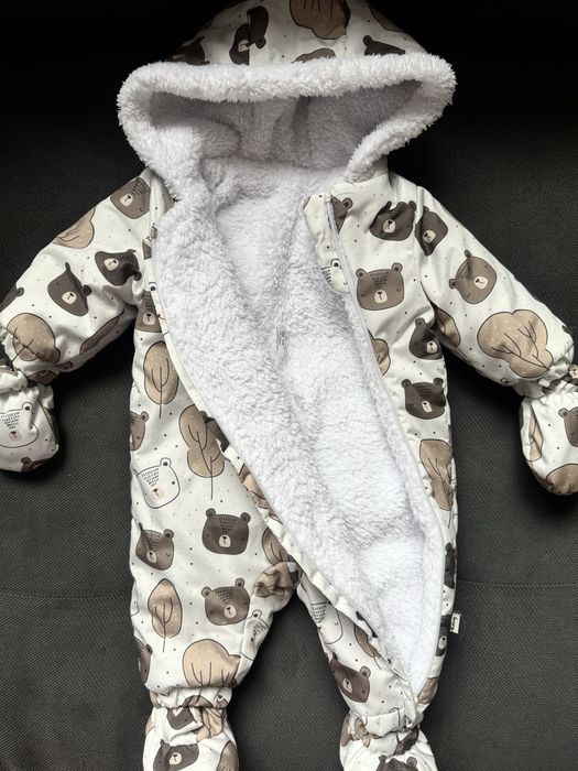Зимен космонавт Rainy