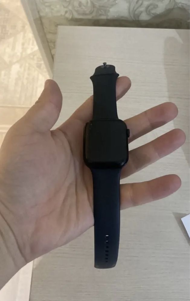 Apple watch, 7. 45 mm.