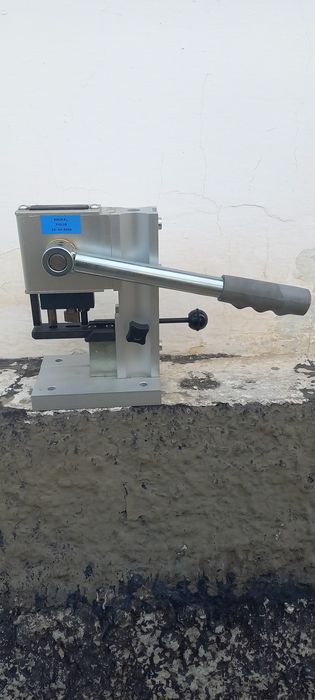 Пресс ручной для пластиковых окон