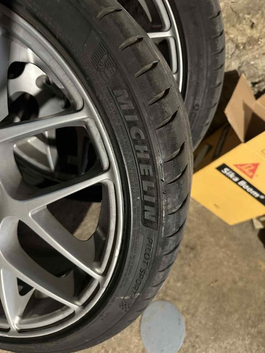 Michelin Pilot Sport 4 225 40 18