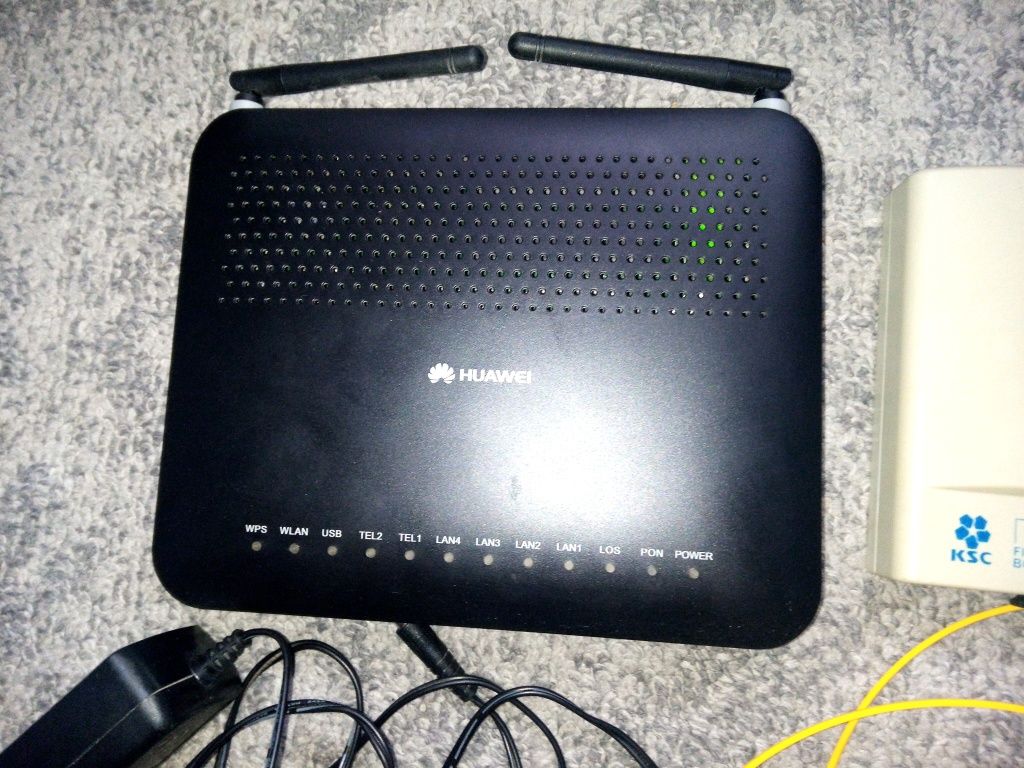 Модем-роутер Huawei HG8245