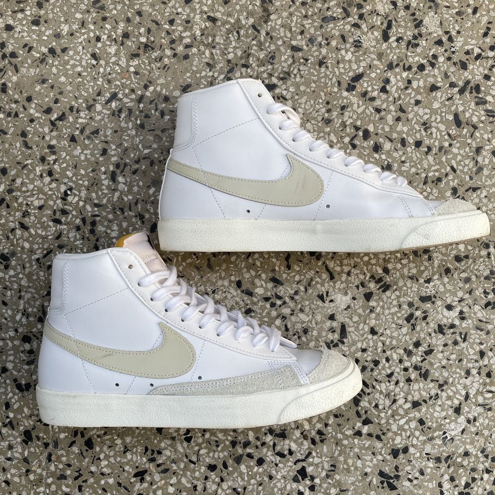 NIKE Blazer Mid 77 White / Black Sail