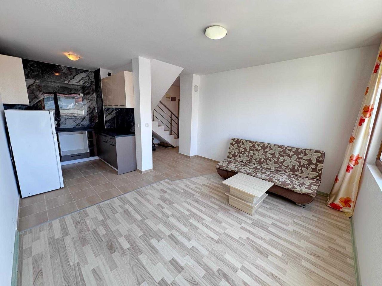Продава се Тристаен апартамент в с. Равда, Област Бургас - 180 кв.м за 828 €/кв.м - Снимка #1
