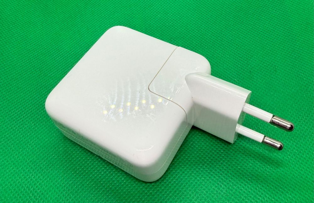 Adaptor Apple 30W USB-C Power Adapter, original.
