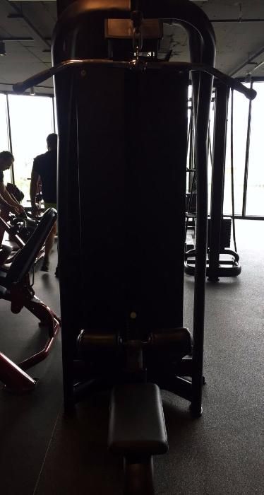 Фитнес уред Technogym Lat Machine