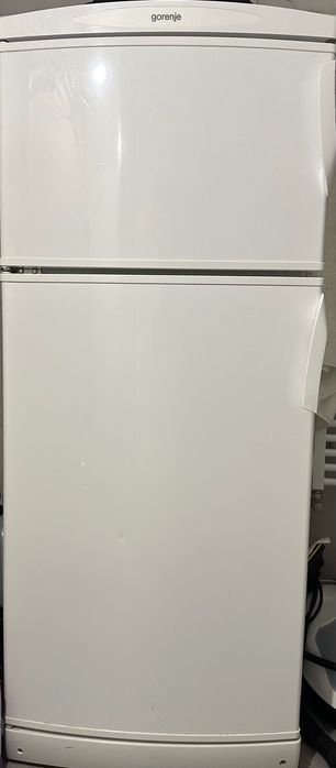 Кухня от масив с включени електроуреди /обзавеждане за кухня/