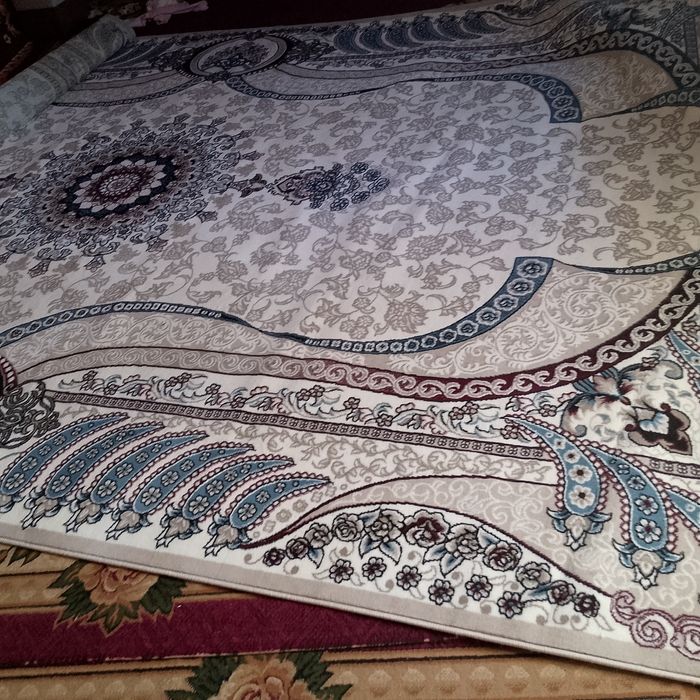 Gilam Srochniy Sotiladi. 5×3