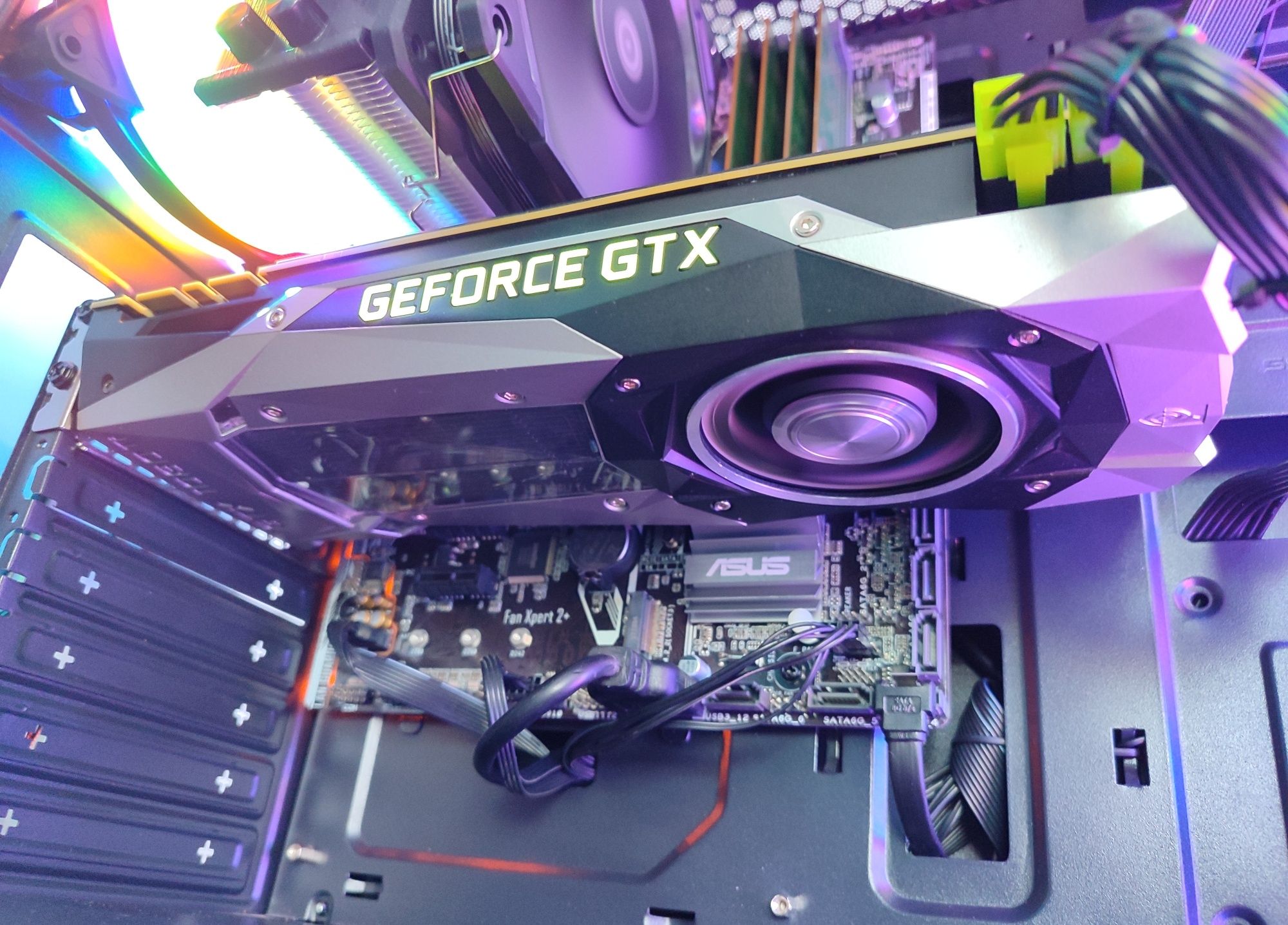 Игровой пк i7 7700/ озу16/ ssd 256/ gtx1080ti 11gb ddr5x/ моник 27"