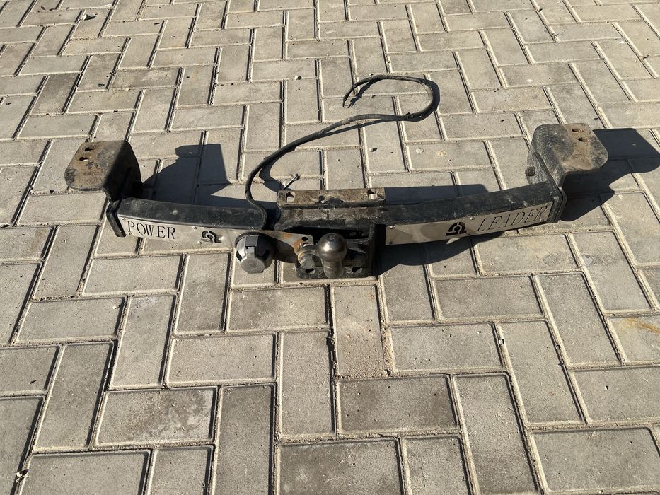 Продам фаркоп прадо 150 черный