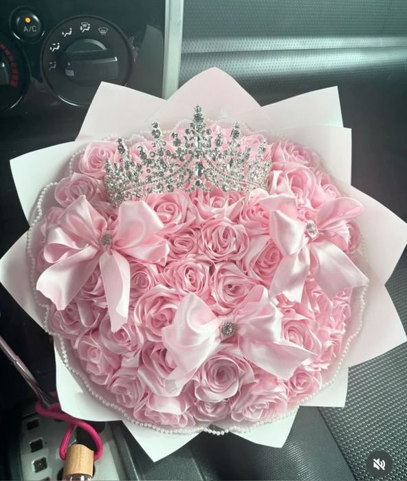 Trandafiri din satin, orice culoare, realizați manual