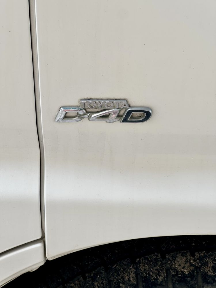 Товарен бус Toyota Hiace D4D - от първи собственик