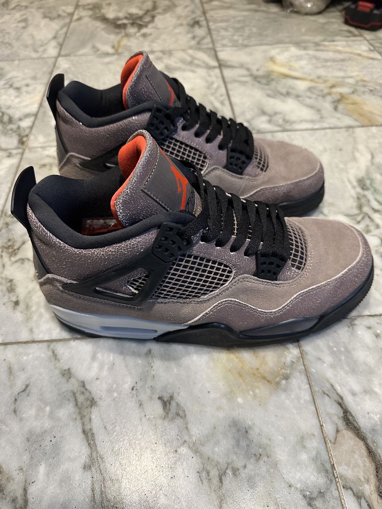 Jordan 4 Retro “Taupe Haza”