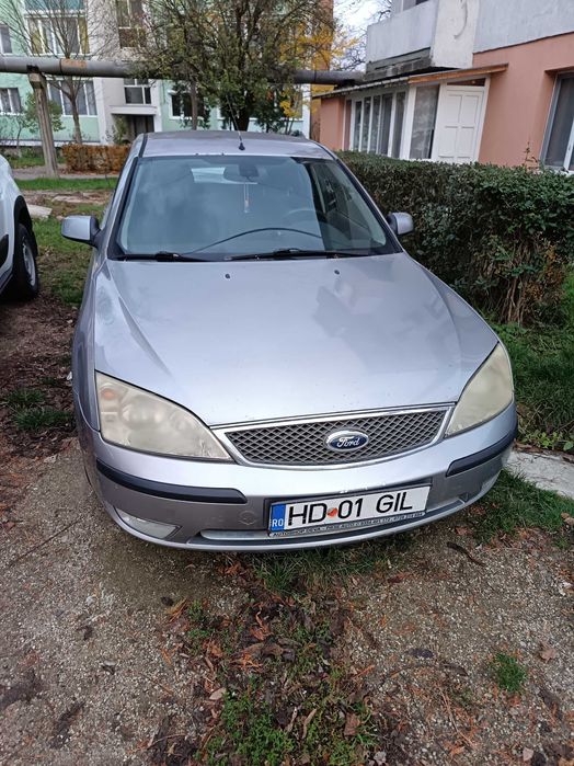 Vând Ford Mondeo
