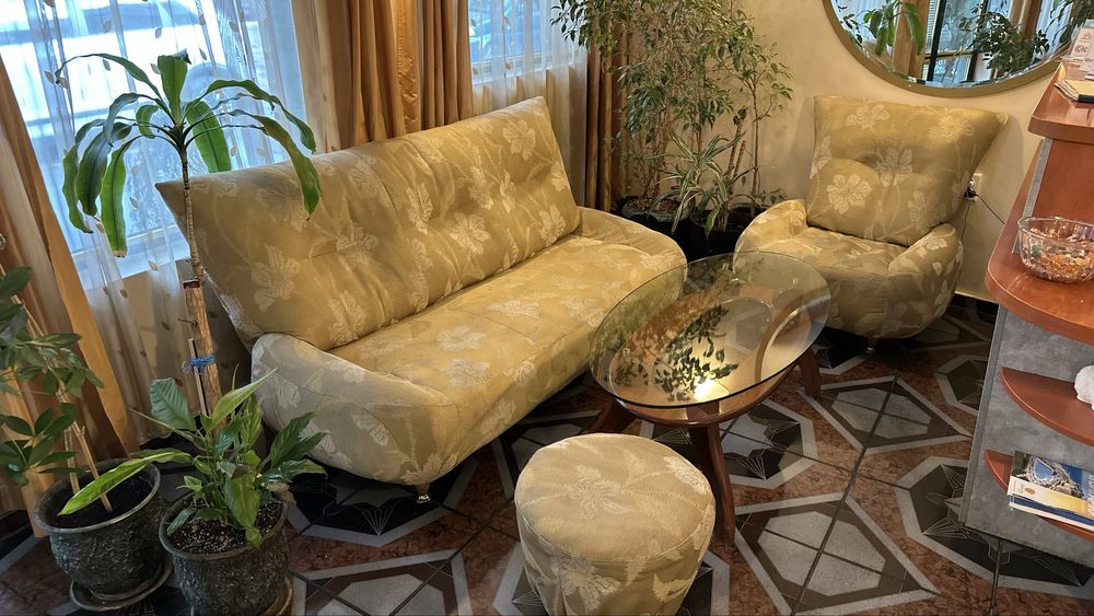 Подарявам дивани