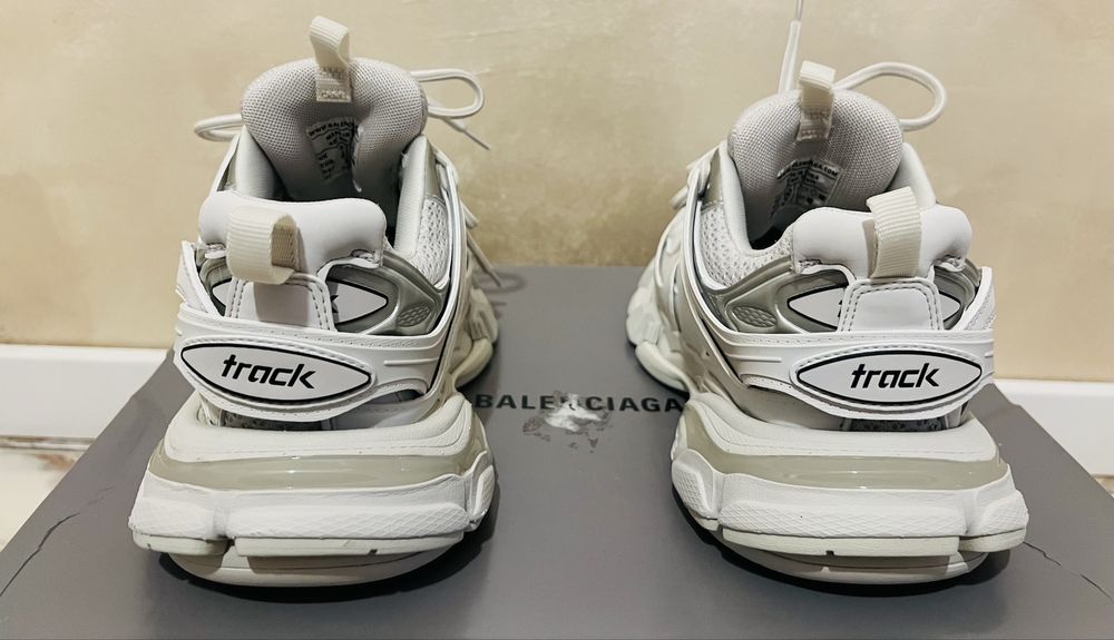 Balenciaga track nr36