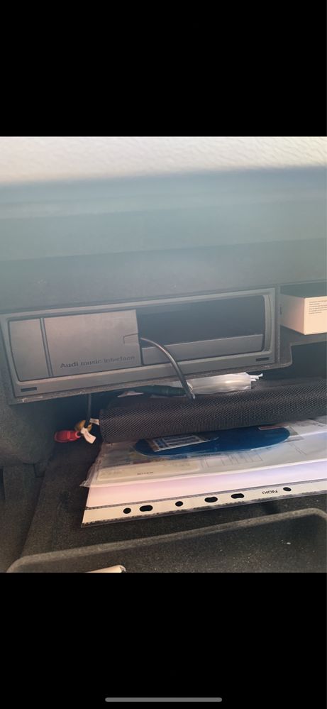 Cablu adaptor/aux bluetooth pentru Audi A1 A3 A4 A5 A6 A7 A8 Q5 Q7