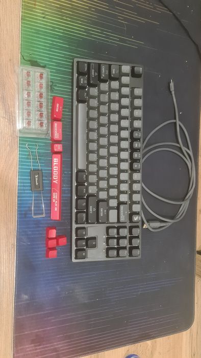 Продам механическую клавиатуру