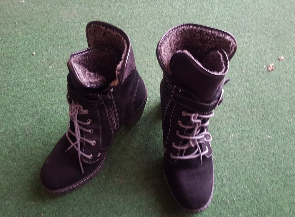 Botine piele intoarsa