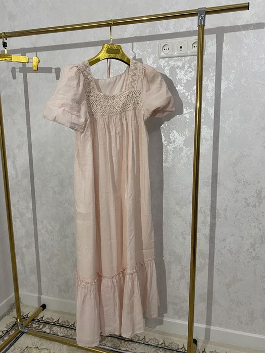 женское розовое платье