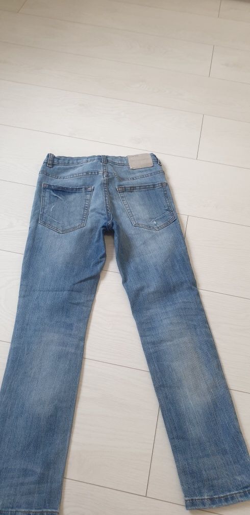 Blugi   Zara-Pepe jeans noi  8 ani