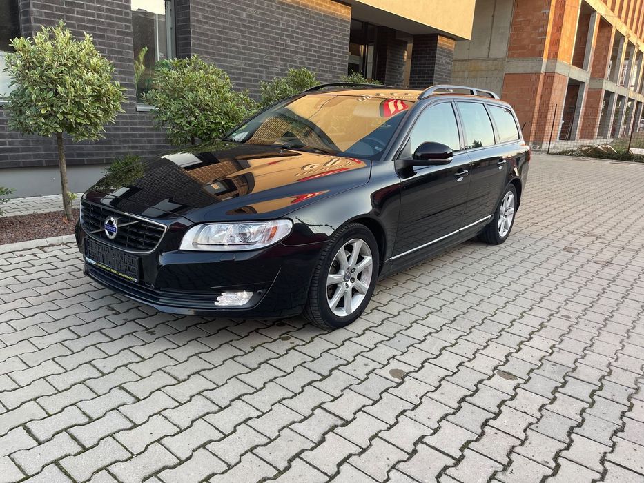 Volvo V70 Xenon , Automata , 181 cp