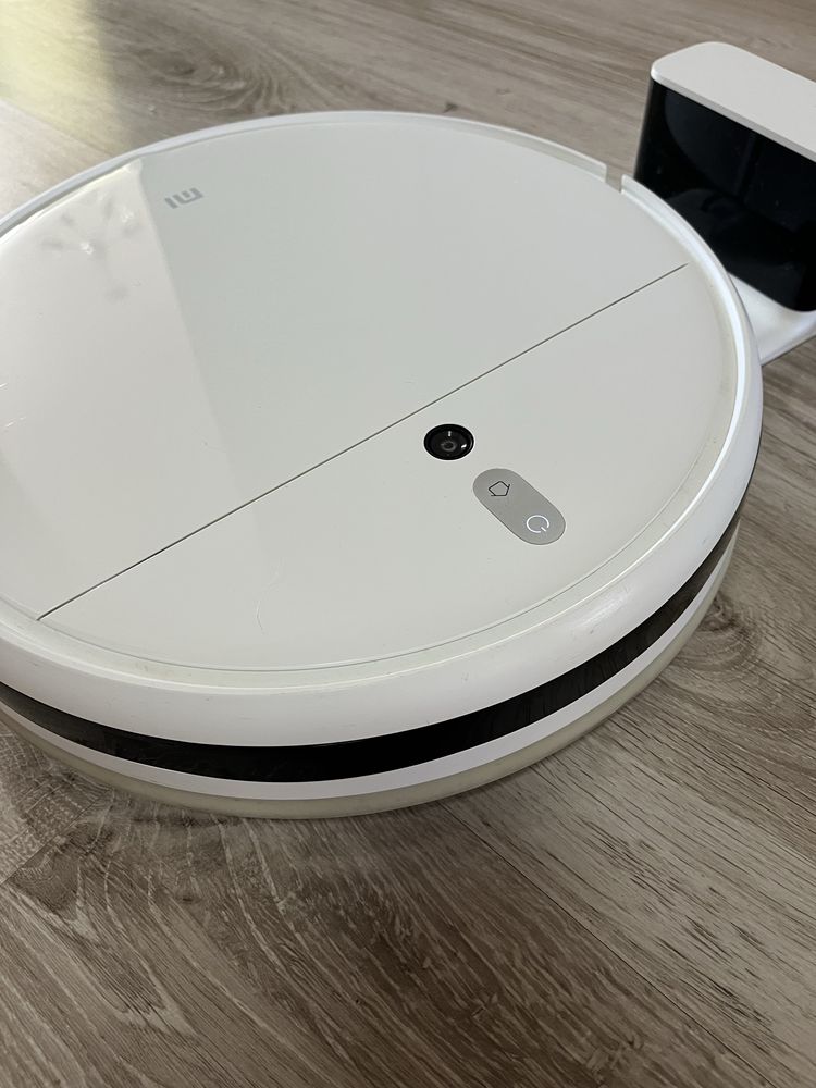 Продам робот пылесос mi robot vacuum mop