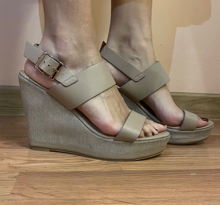 Дамски сандали с платформа