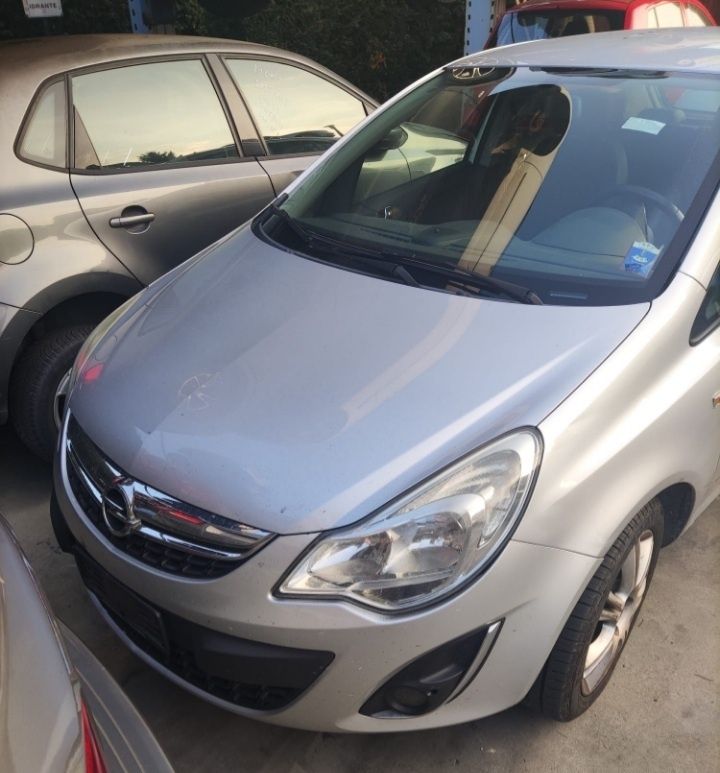 Dezmembrez opel corsa d facelift