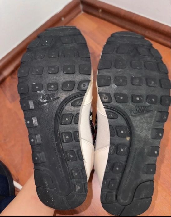 Adidasi nike dama