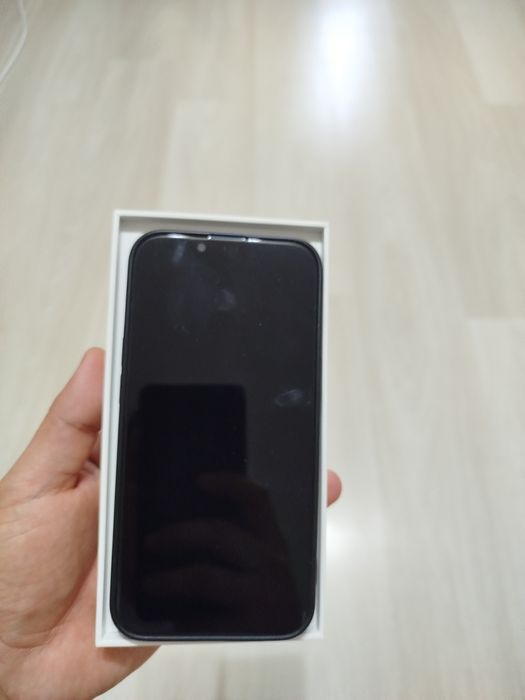 Продам Айфон 13 128gb