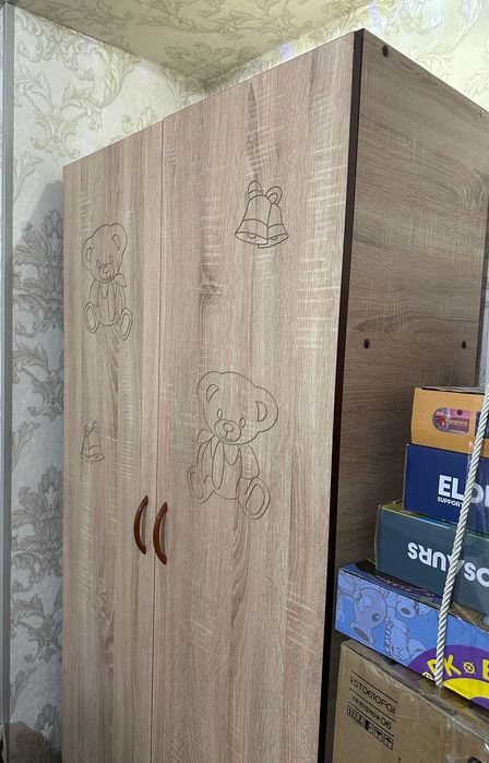 Вместительный детский шкаф