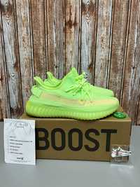40 Adidas Yeezy Boost 350 V2 Glow