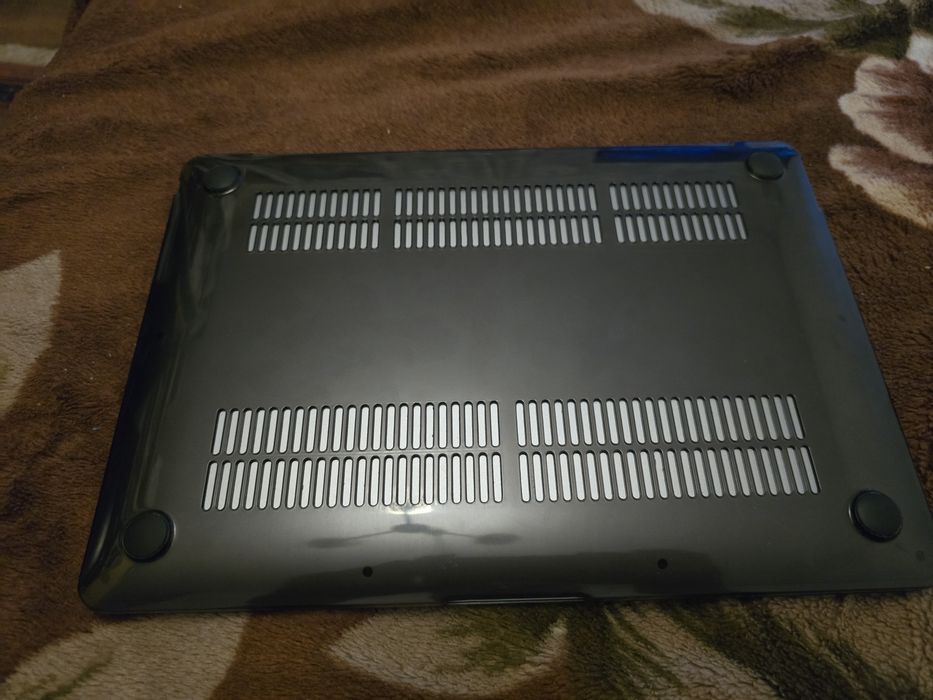 Macbook Air M1, 8c cpu/8c gpu, Ram 8gb, SSD 512gb