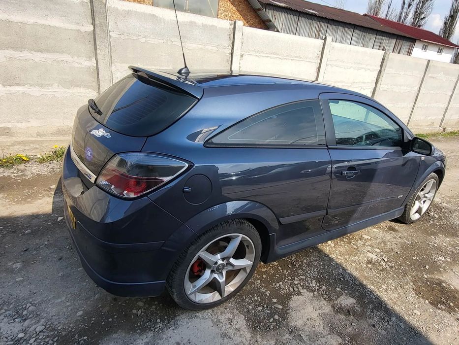 Usa stanga fata/Haion spate/Stop/Bara spate Opel astra H GTC