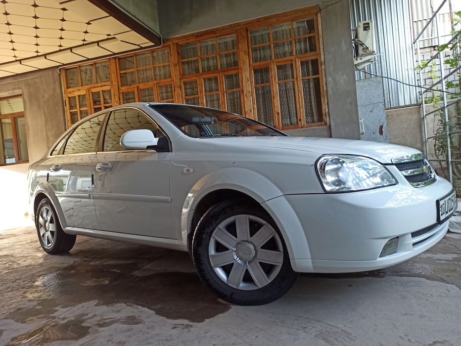 Chevrolet lacetti 1.8 mator mexanika sotiladi