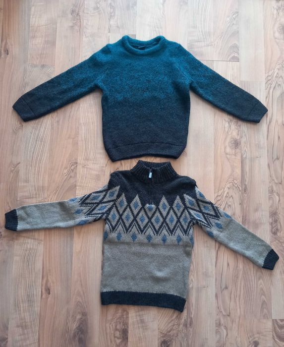 Лот от два топли зимни пуловера за момче- 5-6 години