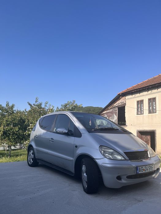 Vând Mercedes-Benz 1.6 benzina,an 2003