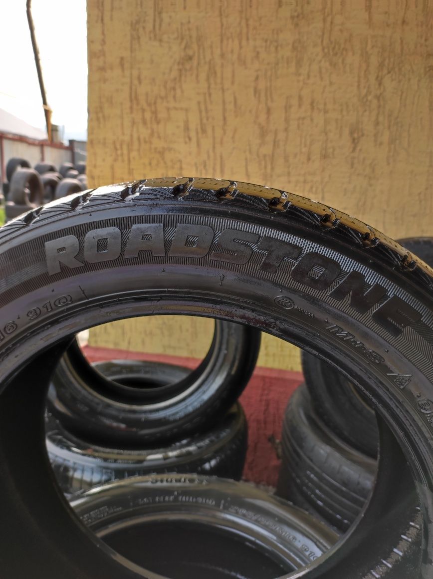 Резина/Шины ROADSTONE 205/55 R16 ЗИМА/ВСЕСЕЗОН в слабом состоянии 4 ШТ