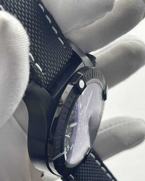 Breitling Avenger Chronograph 45 Night Mission V13317101B1X2