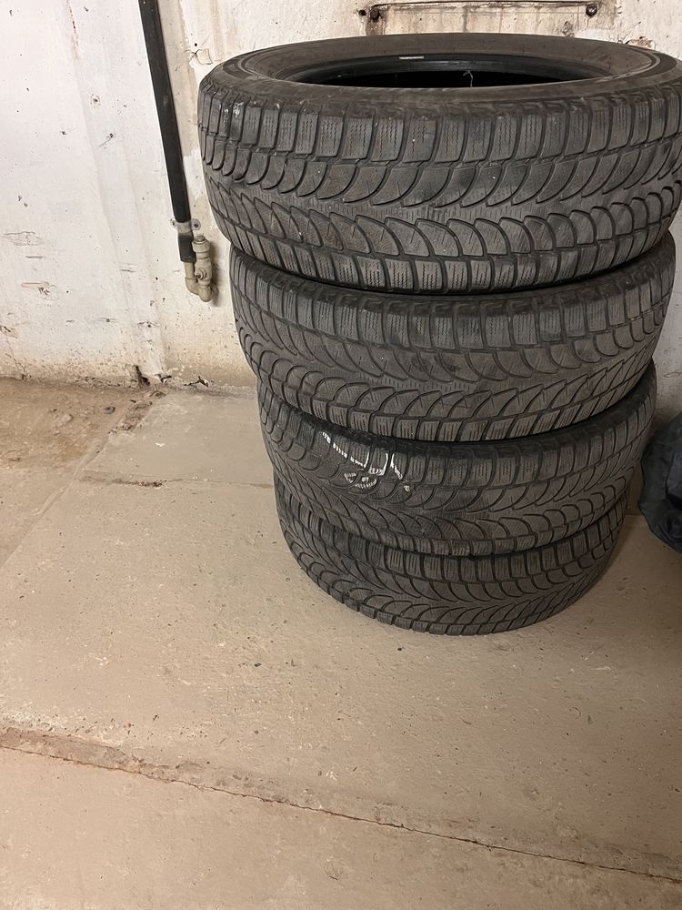 4 бр. Зимни гуми / SUV / Bridgestone