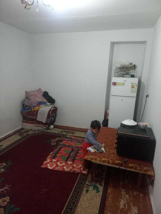 Olmaliq shahri Gorgazda 2 xonali 1 etaj Kvartira sotiladi