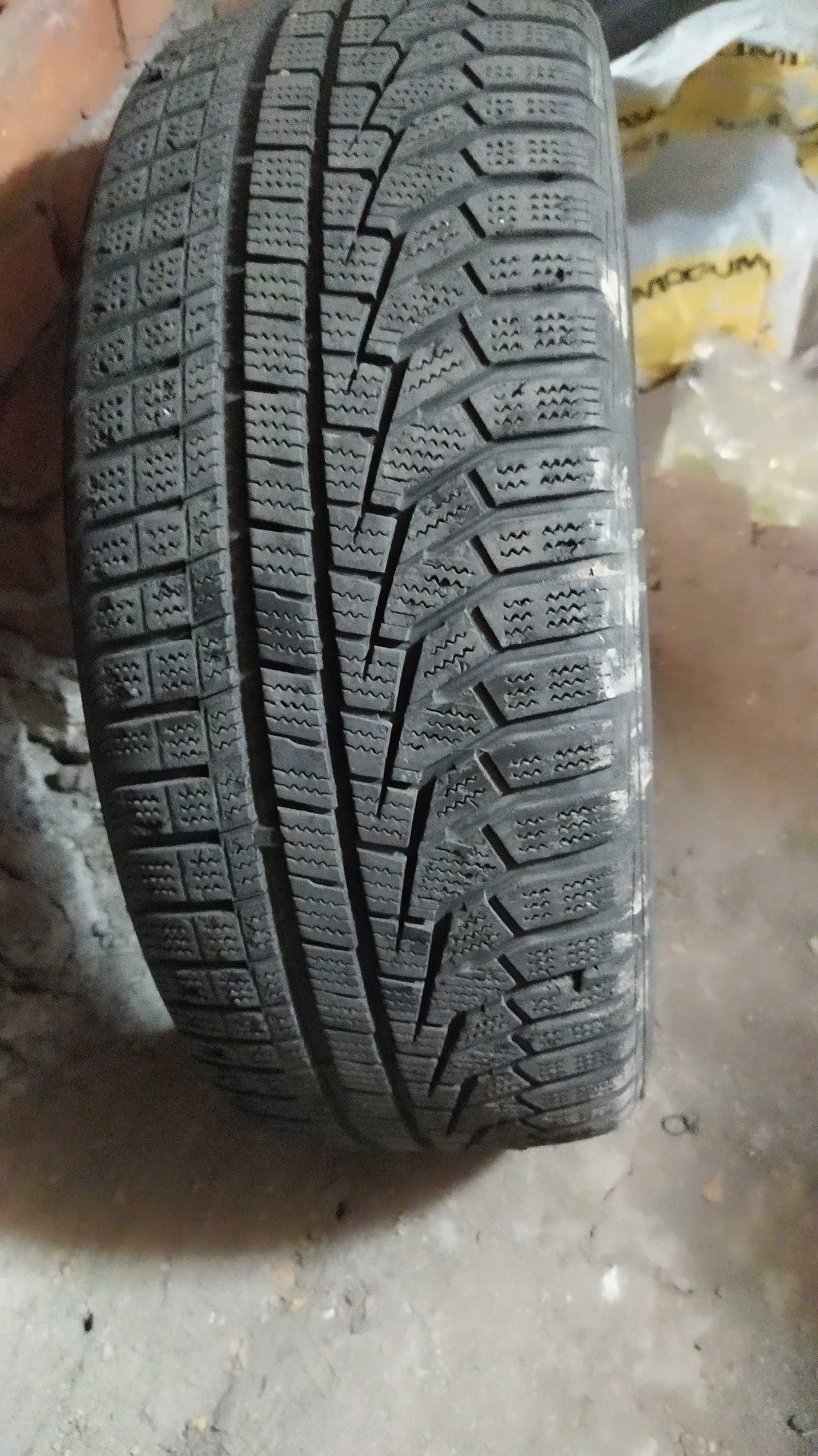 Зимни гуми Hankook 215/55/17